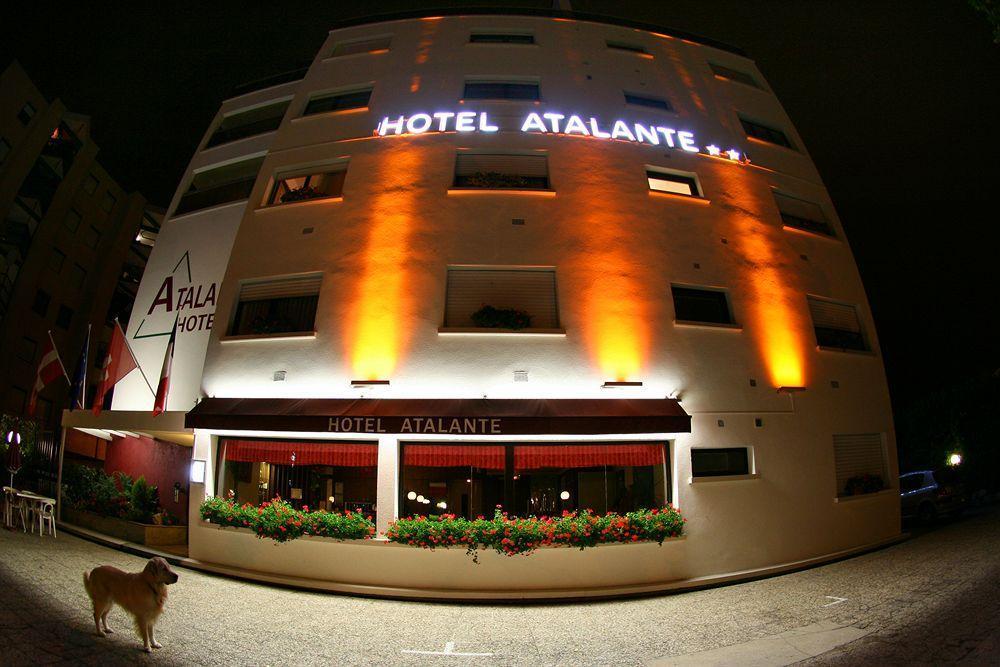 Atalante Hotel Annemasse Buitenkant foto